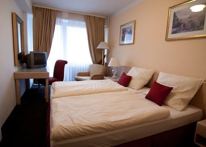Hotel Oaza 3*